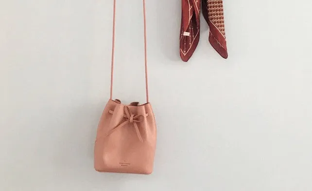 Stylish Leather Pink Womens Bucket Purse Crossbody Bag Barrel Shoulder Bag for Women