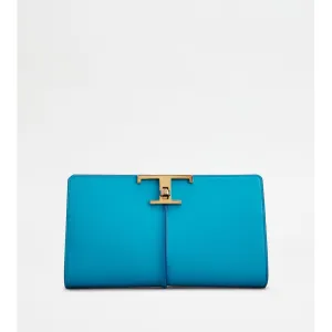 T Timeless Clutch Bag in Leather Small stylish bucket bags