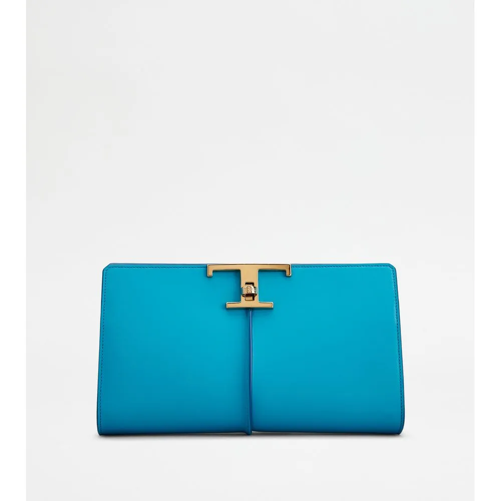 T Timeless Clutch Bag in Leather Small stylish bucket bags