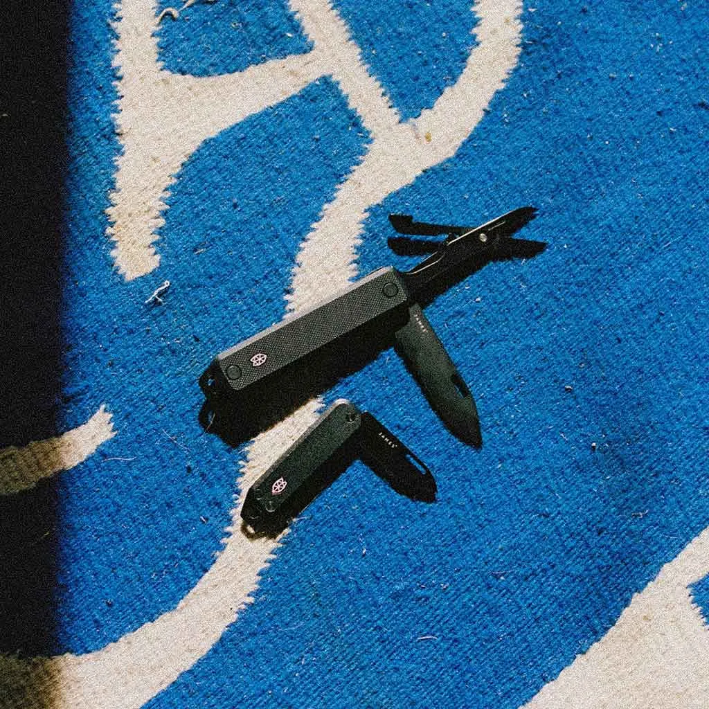 The Ellis | Scissors | Straight Blade