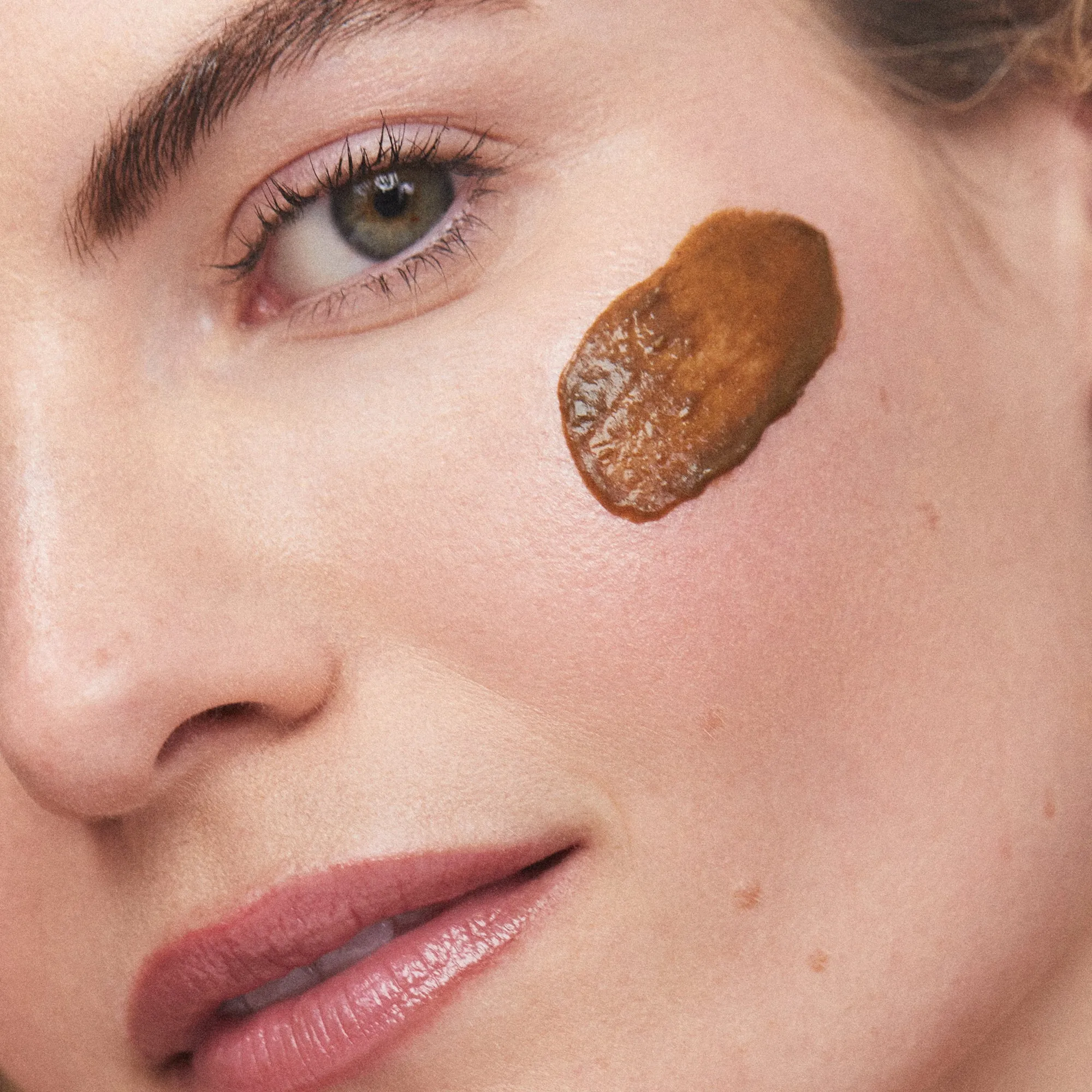 a tinted moisturizer,bubble moisturizer